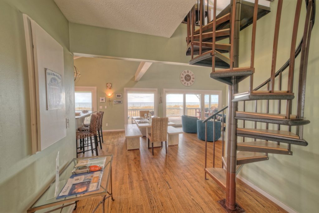 Spiral stairs to loft